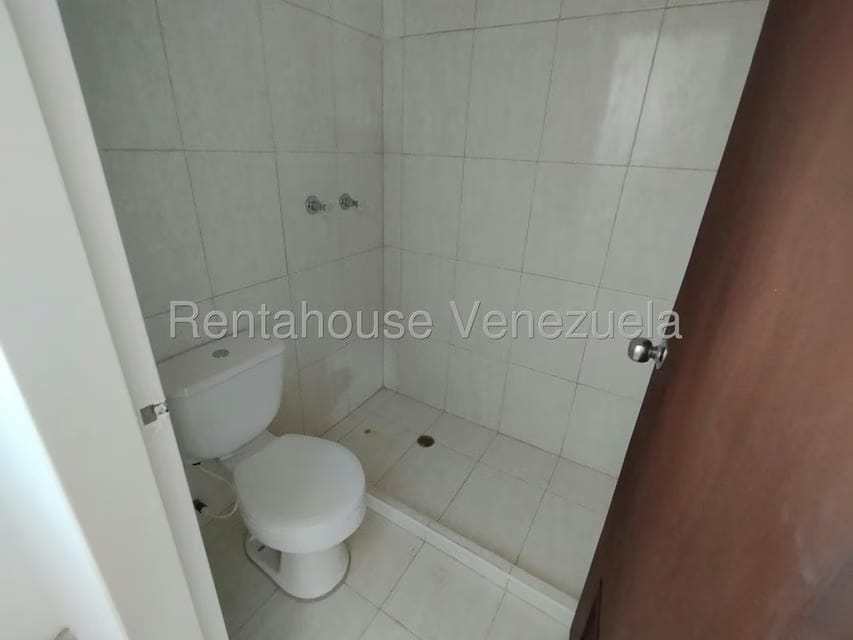 Apartamento (Duplex) en Venta en Triangulo del Este, Lara - 16