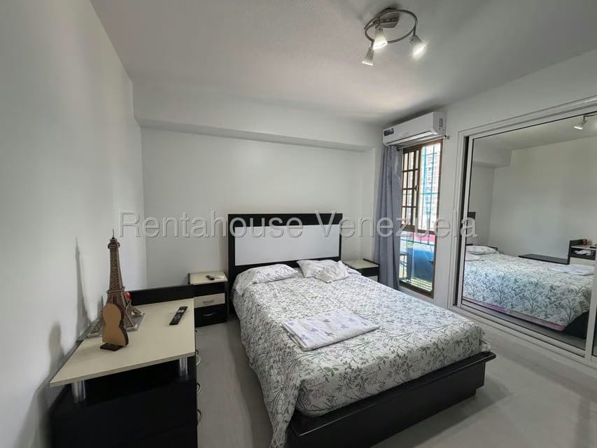 Apartamento (1 Nivel) en Venta en Montalban III, Distrito Metropolitano - 25