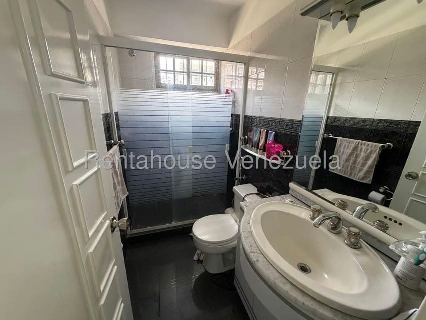 Apartamento (1 Nivel) en Venta en Montalban III, Distrito Metropolitano - 27