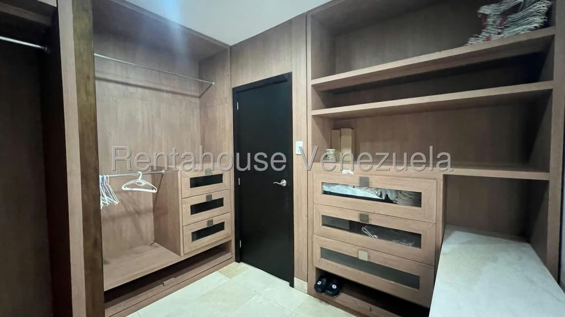 Apartamento (1 Nivel) en Alquiler en 5 de Julio, Zulia - 23