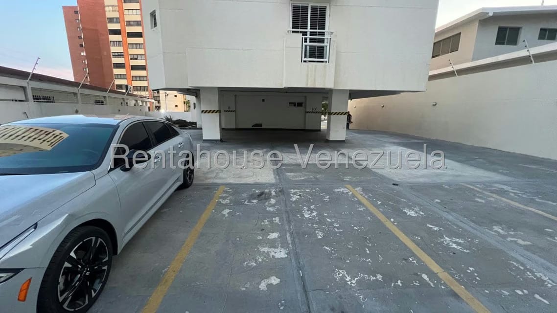 Apartamento (1 Nivel) en Alquiler en 5 de Julio, Zulia - 33