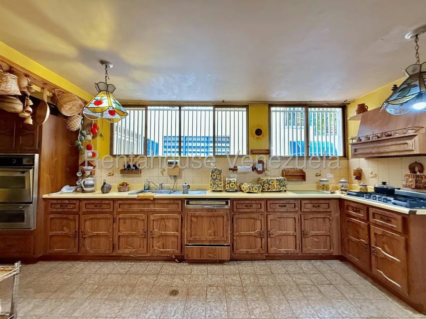 Casa (Duplex) en Venta en Colinas de Bello Monte, Distrito Metropolitano - 32