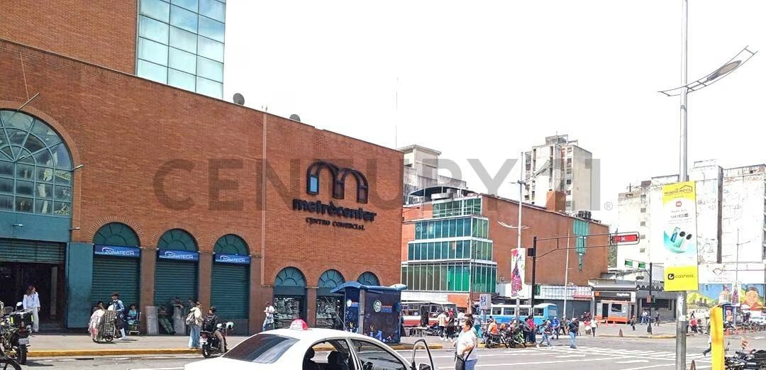 Tu negocio en el centro comercial MetroCenter, municipio Libertador