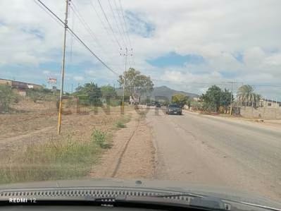Venta de Terreno en la encrucijada via principal del espinal. Nueva Esparta.