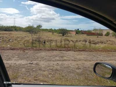 Venta de Terreno en la encrucijada via principal del espinal. Nueva Esparta. - 2