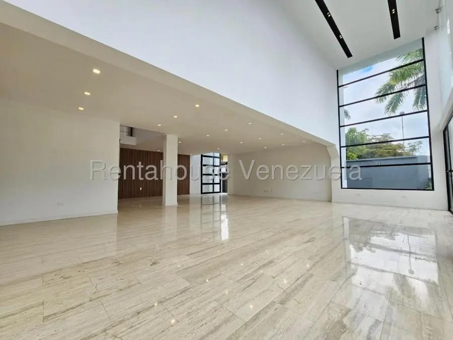 Casa en Venta en Lomas de la Lagunita Caracas - 11