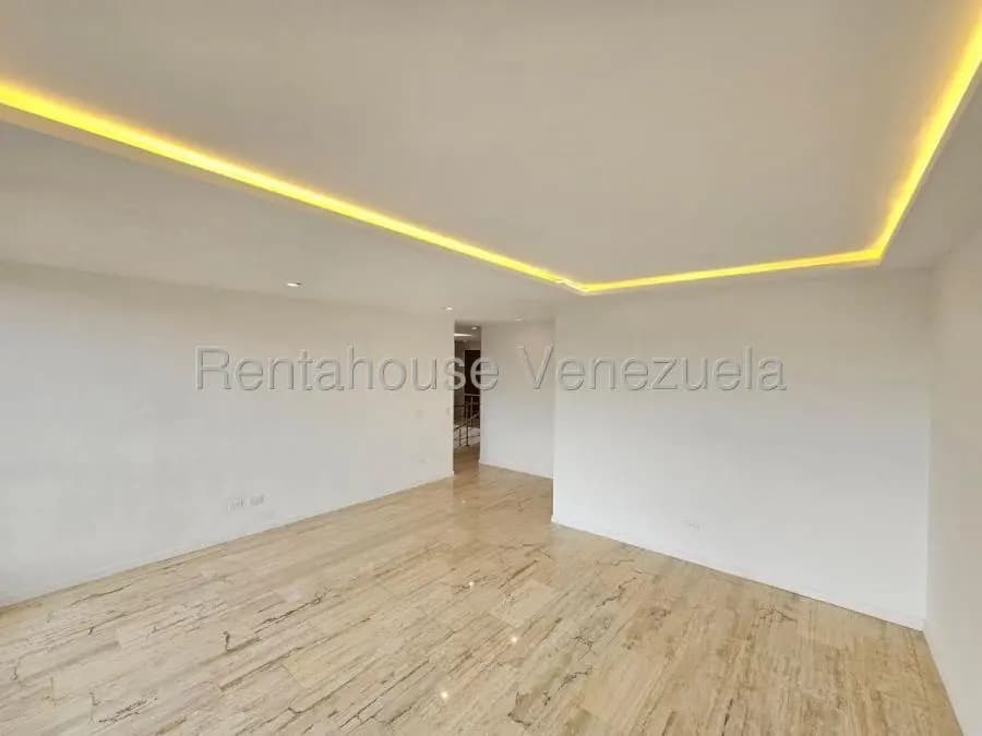 Casa en Venta en Lomas de la Lagunita Caracas - 5