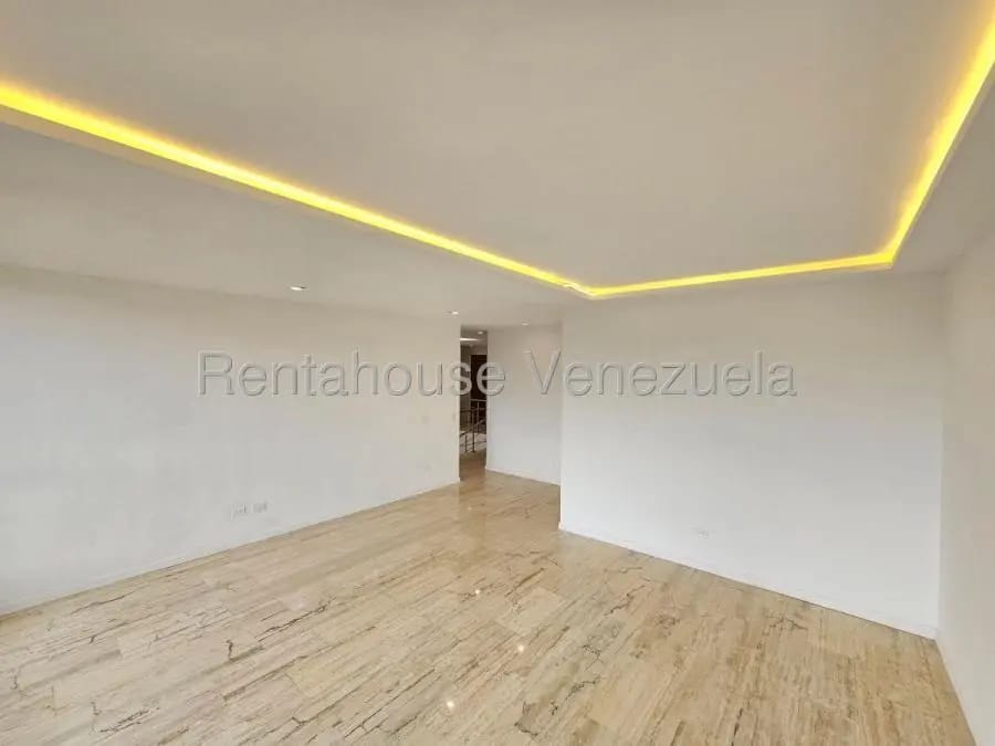 Casa en Venta en Lomas de la Lagunita Caracas - 5