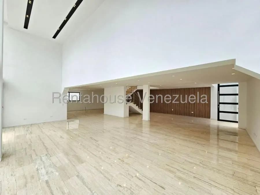 Casa en Venta en Lomas de la Lagunita Caracas - 9