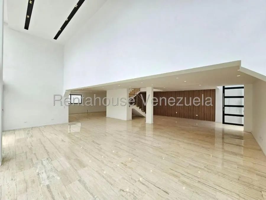 Casa en Venta en Lomas de la Lagunita Caracas - 9