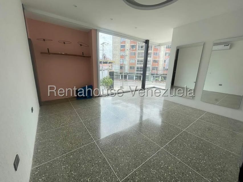 Comercial (Local Comercial) en Alquiler en Del Este, Lara - 8