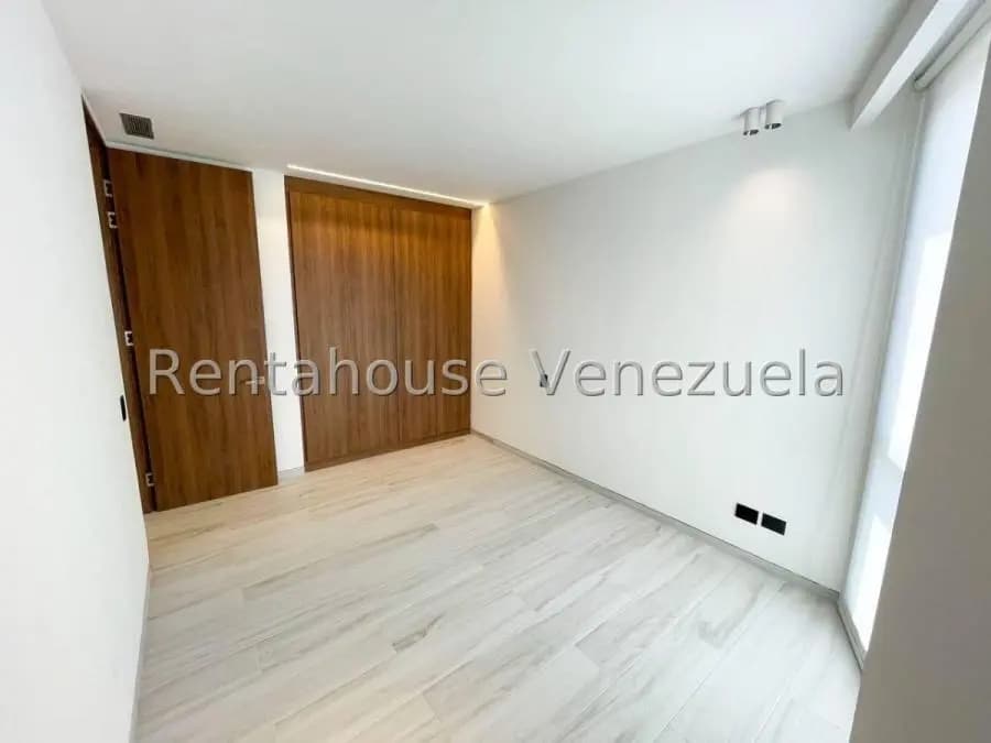 Apartamento en Venta en Las Mercedes Caracas - 13