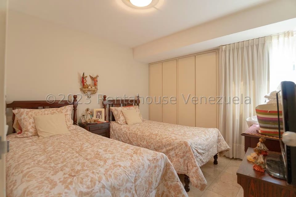Apartamento (1 Nivel) en Venta en Campo Alegre, Distrito Metropolitano - 11