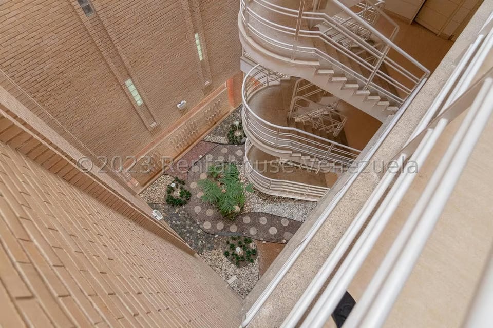 Apartamento (1 Nivel) en Venta en Campo Alegre, Distrito Metropolitano - 15