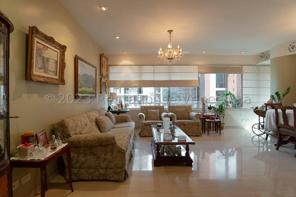 Apartamento (1 Nivel) en Venta en Campo Alegre, Distrito Metropolitano - 17