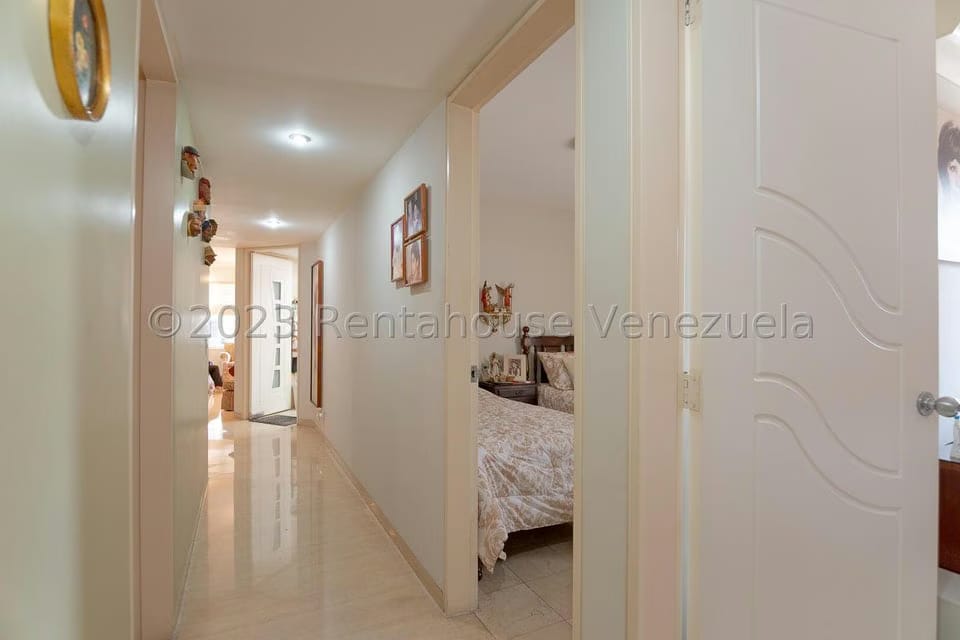 Apartamento (1 Nivel) en Venta en Campo Alegre, Distrito Metropolitano - 23