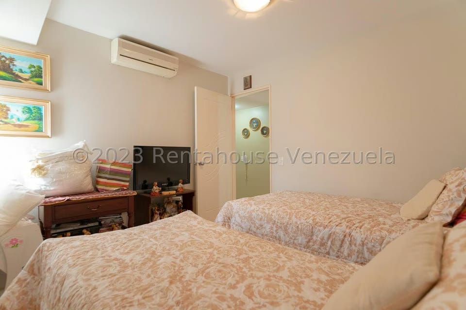 Apartamento (1 Nivel) en Venta en Campo Alegre, Distrito Metropolitano - 24