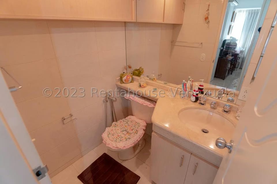 Apartamento (1 Nivel) en Venta en Campo Alegre, Distrito Metropolitano - 28