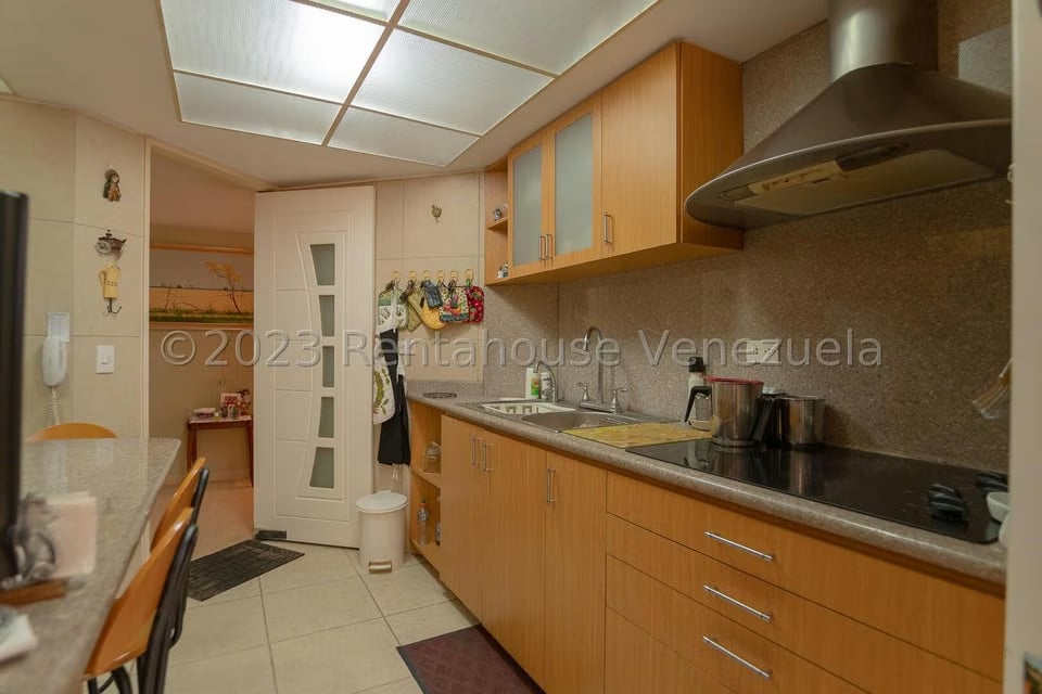 Apartamento (1 Nivel) en Venta en Campo Alegre, Distrito Metropolitano - 8