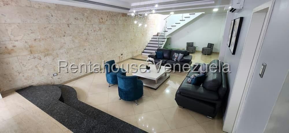 Casa (Duplex) en Venta en Los Cardones, Lara - 2