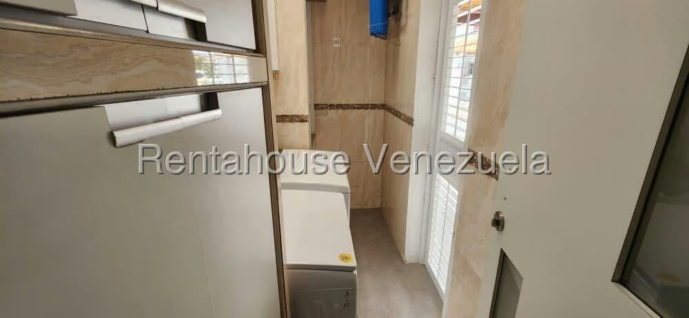 Casa (Duplex) en Venta en Los Cardones, Lara - 10