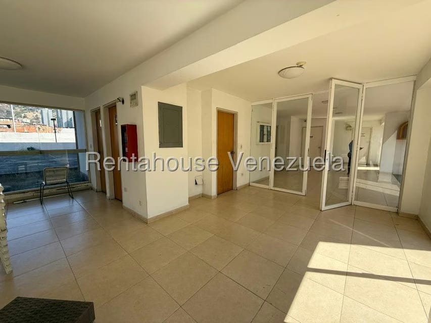 Apartamento (1 Nivel) en Venta en El Paraiso, Distrito Metropolitano - 3