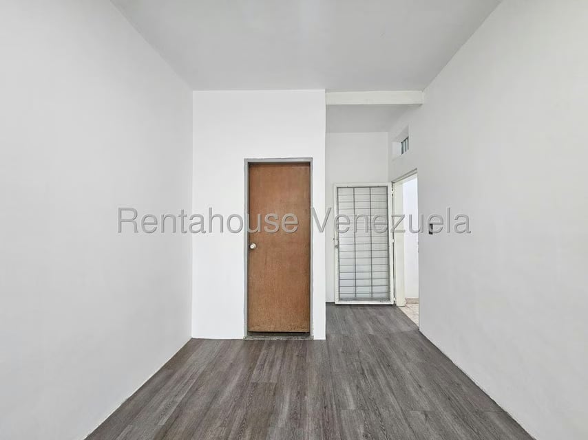 Comercial (Local Comercial) en Alquiler en Nueva Segovia, Lara - 12