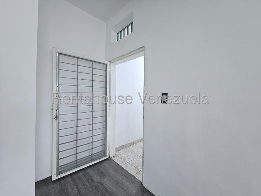 Comercial (Local Comercial) en Alquiler en Nueva Segovia, Lara - 16