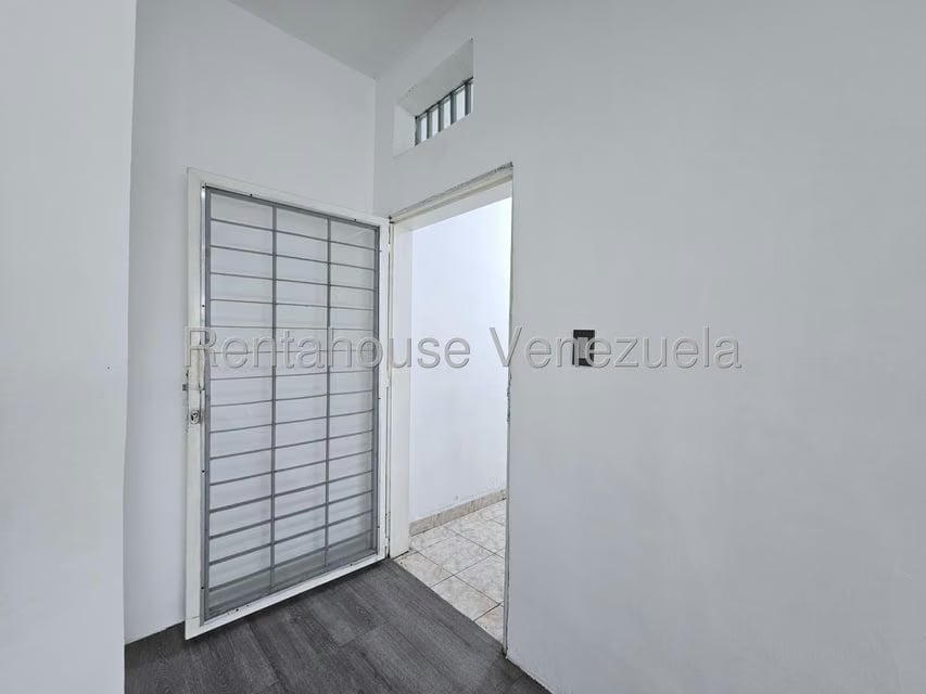 Comercial (Local Comercial) en Alquiler en Nueva Segovia, Lara - 16