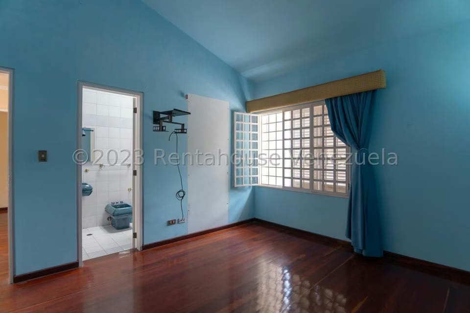 Casa (Duplex) en Venta en Alto Prado, Distrito Metropolitano - 24