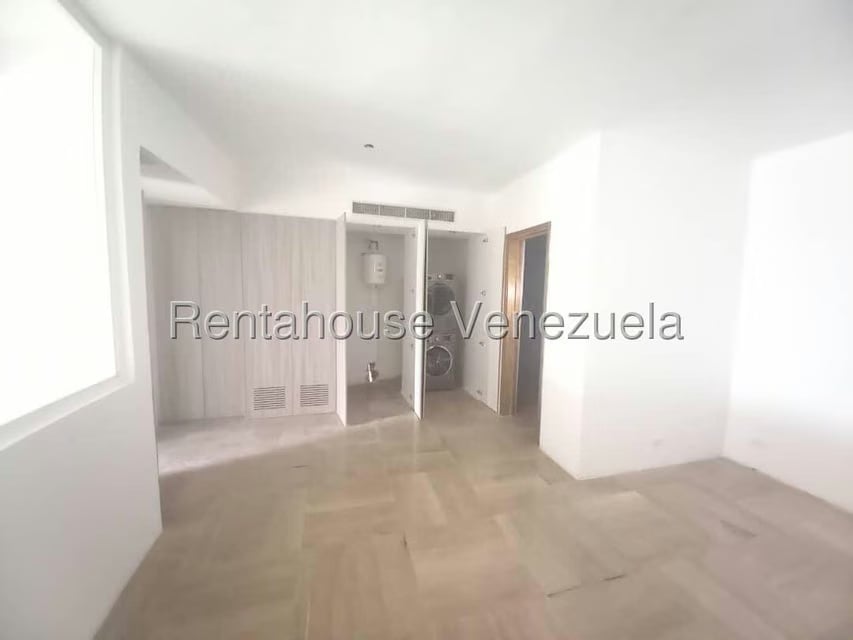 Apartamento (1 Nivel) en Venta en Solar del Hatillo, Distrito Metropolitano - 9
