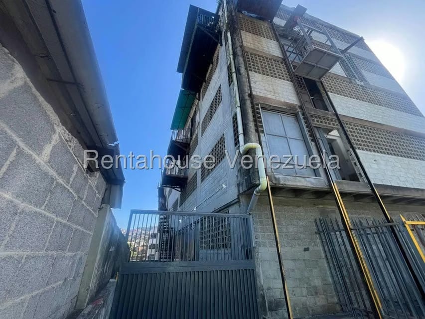 Comercial (Galpon - Deposito) en Alquiler en El Llanito, Distrito Metropolitano - 3