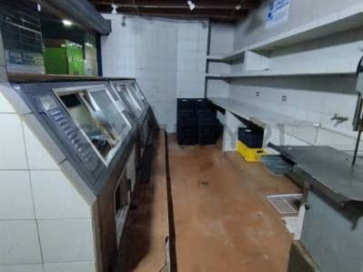 ¡Gran oportunidad! En Venta Local Comercial En El Mercado Guaicaipuro Yep 24 - 3