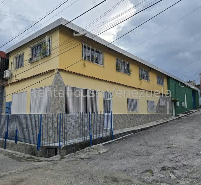 Casa (Duplex) en Venta en Guatire, Miranda