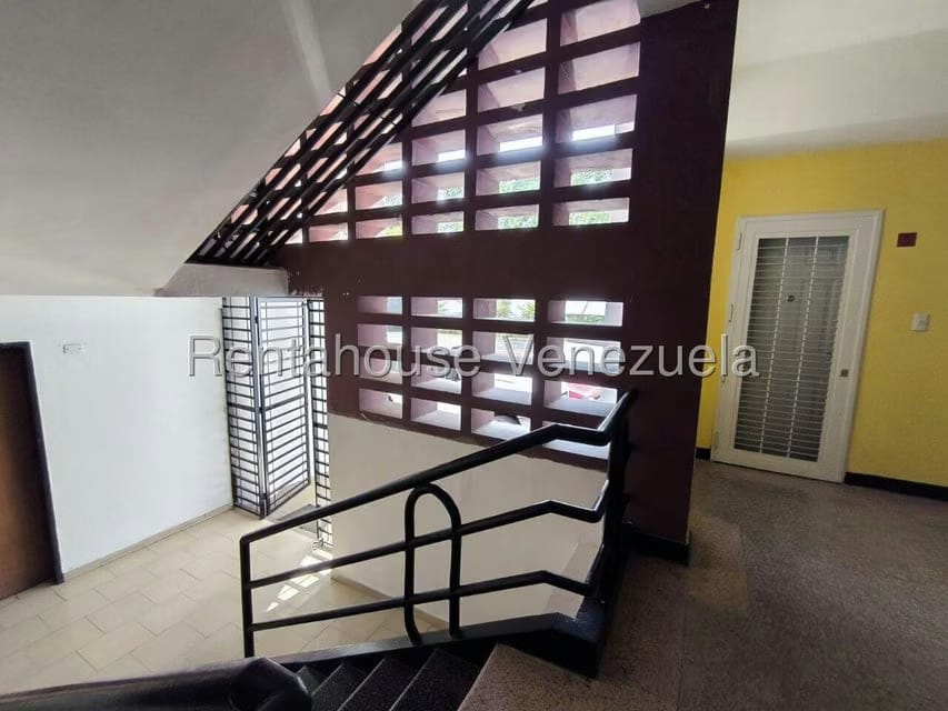 Apartamento (1 Nivel) en Venta en Guaparo, Carabobo - 2