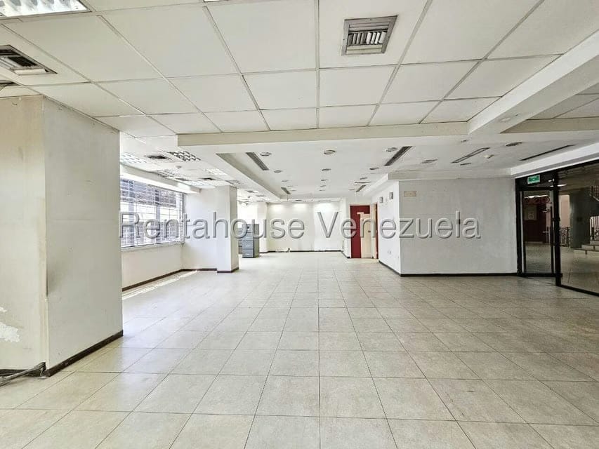Comercial (Local Comercial) en Venta en Guarenas, Miranda - 11