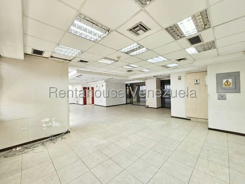 Comercial (Local Comercial) en Venta en Guarenas, Miranda - 12