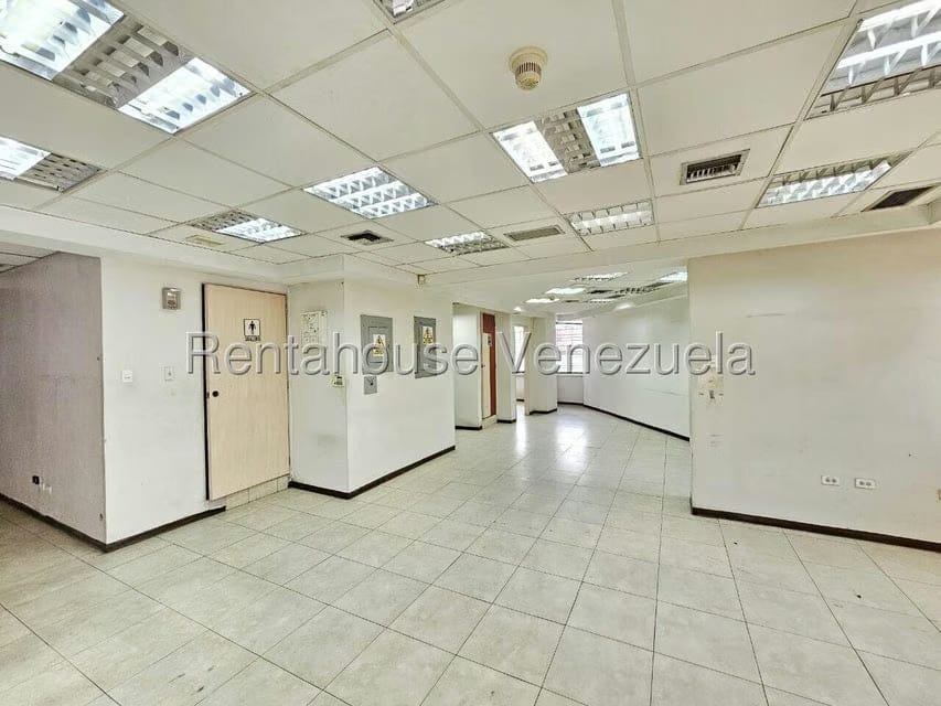 Comercial (Local Comercial) en Venta en Guarenas, Miranda - 14