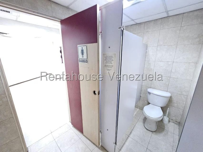 Comercial (Local Comercial) en Venta en Guarenas, Miranda - 26