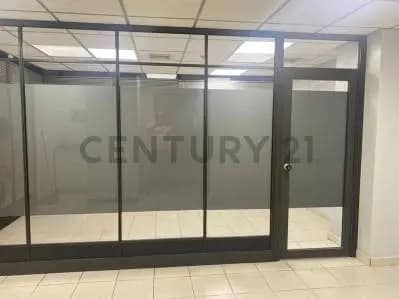 Oficina de 46mts en Alquiler final Av Casanova - 2