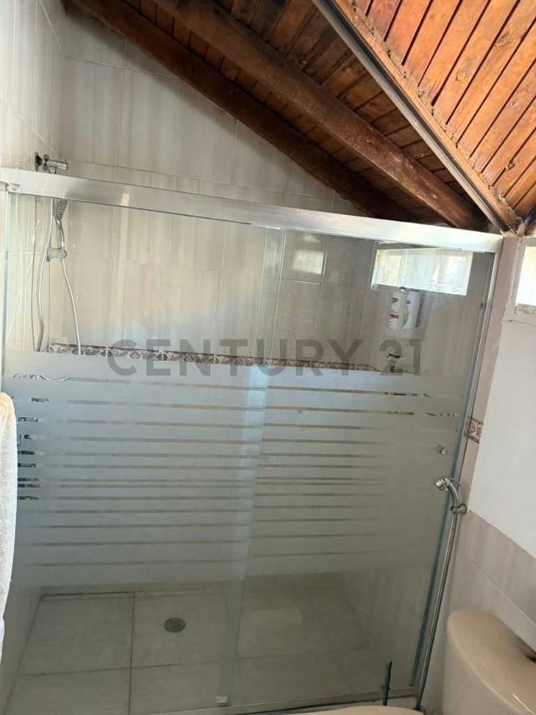 En venta Townhouse Chalet tipo americano en C.R. Agua Santa - 4