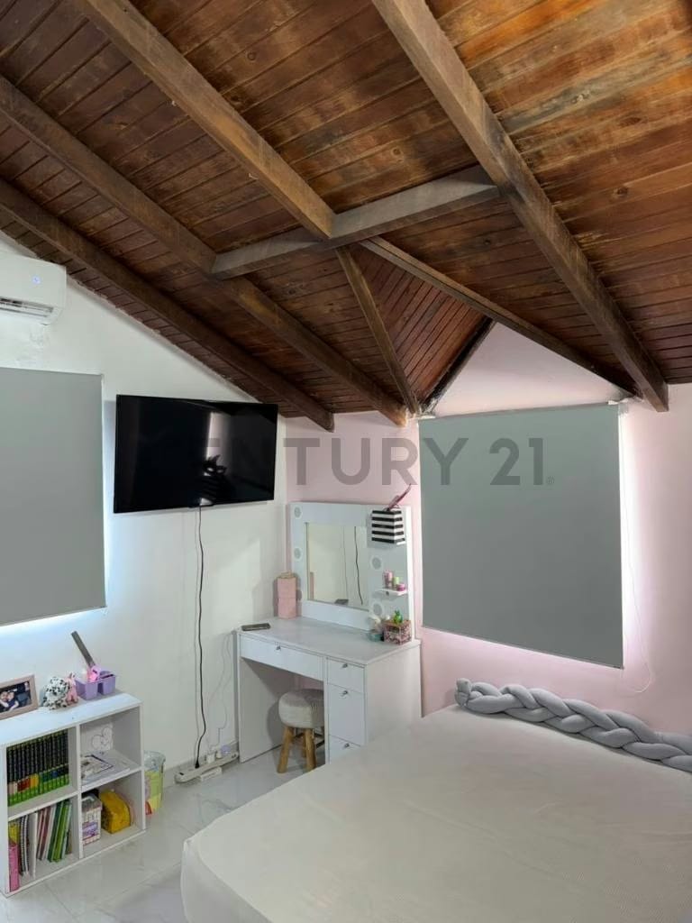 En venta Townhouse Chalet tipo americano en C.R. Agua Santa - 8