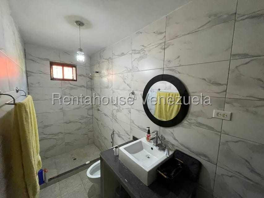 Casa (1 Nivel) en Venta en Avenida 34, Zulia - 11