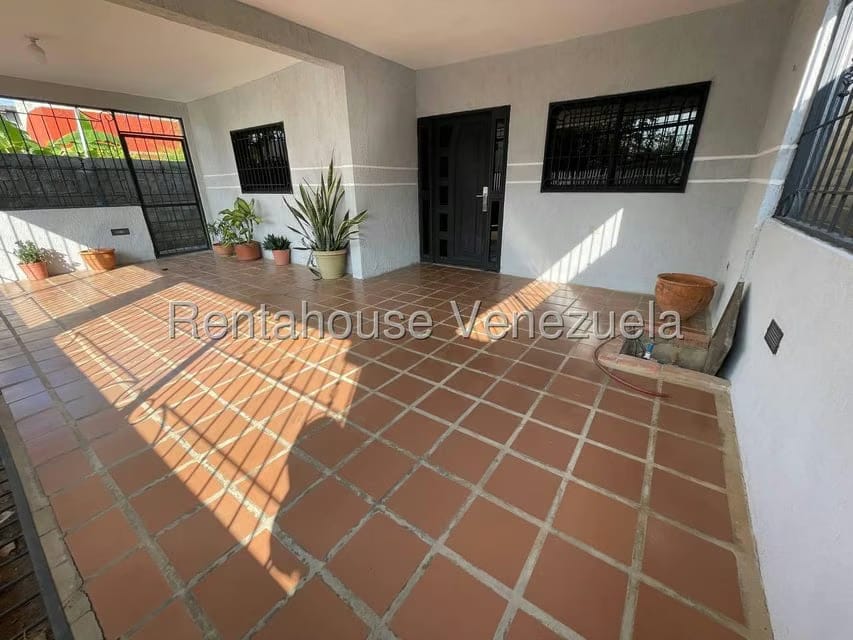 Casa (1 Nivel) en Venta en Avenida 34, Zulia - 3