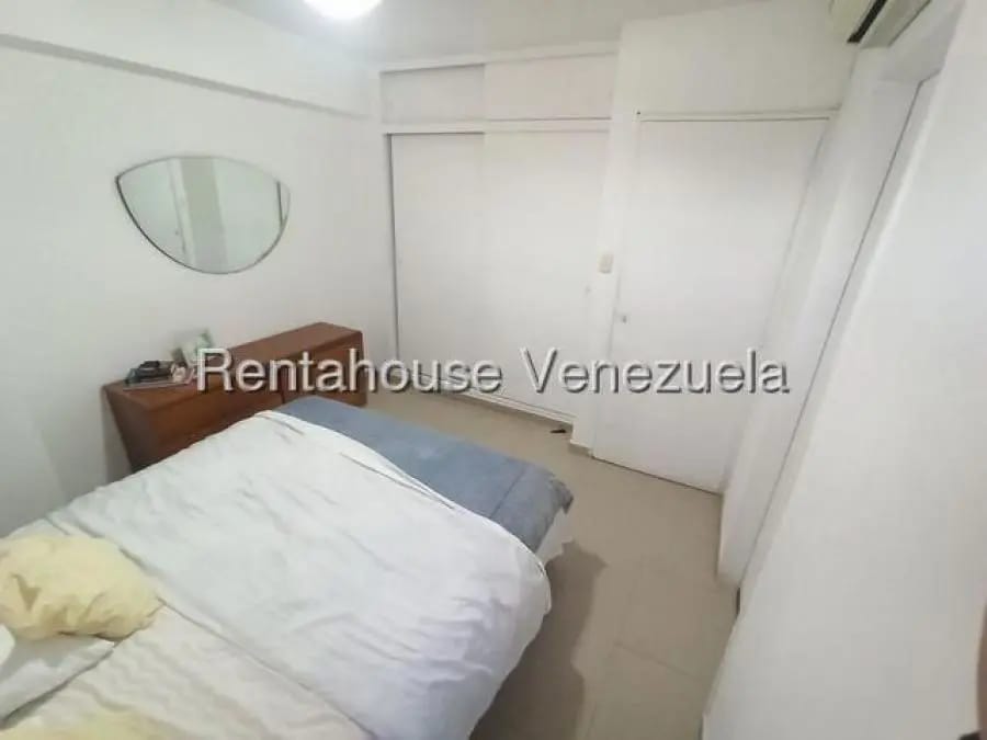 Apartamento en Alquiler en Los Dos Caminos Caracas - 12