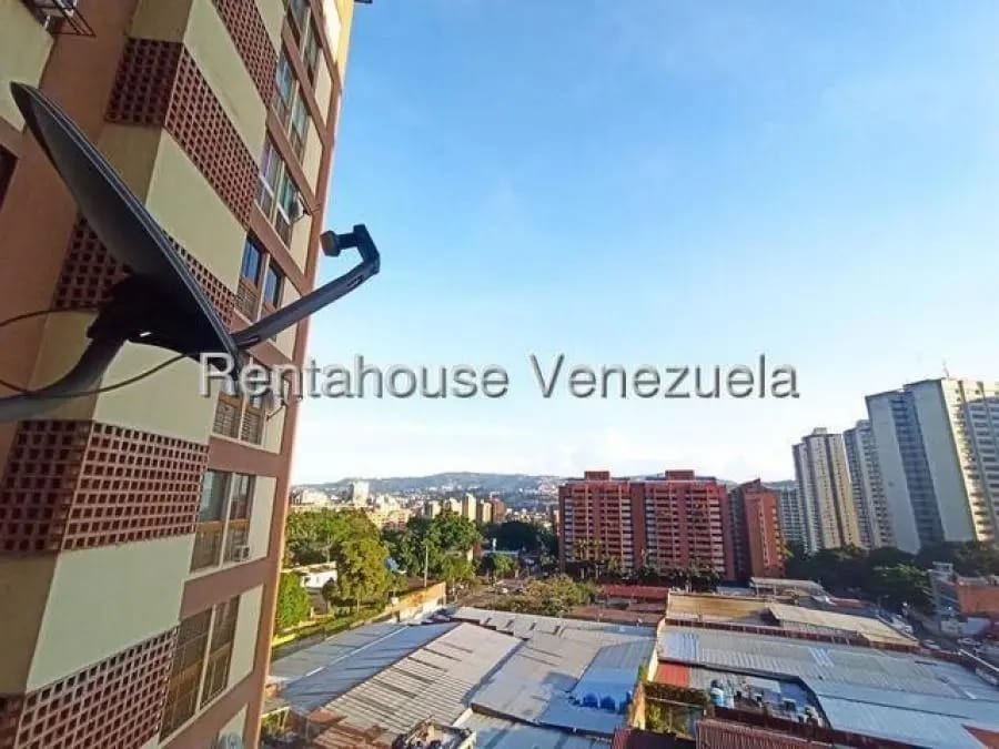 Apartamento en Alquiler en Los Dos Caminos Caracas - 13