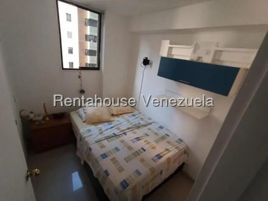 Apartamento en Alquiler en Los Dos Caminos Caracas - 3