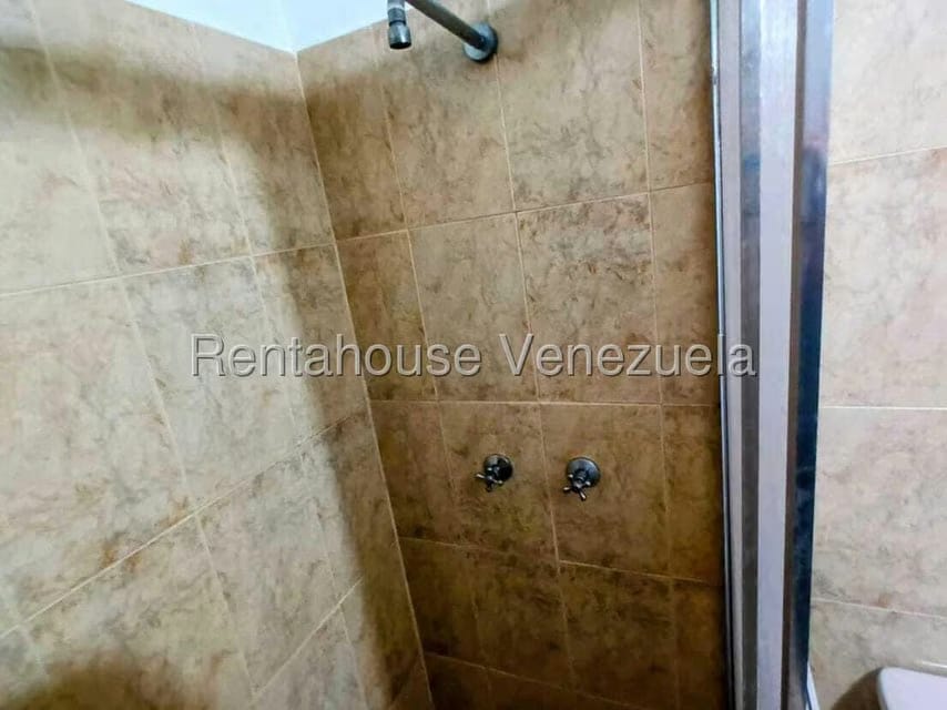 Casa (1 Nivel) en Alquiler en Zona Oeste, Lara - 16