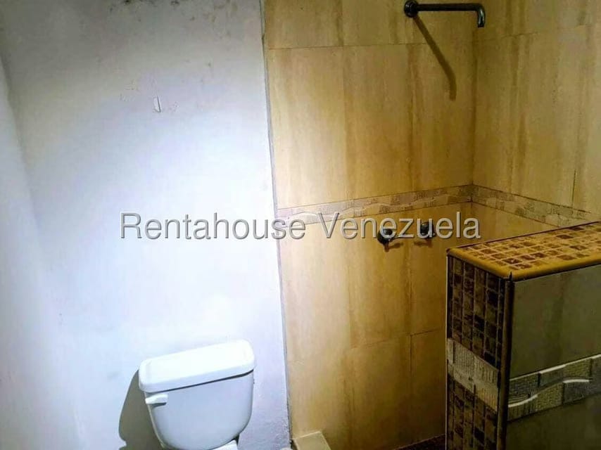 Casa (1 Nivel) en Alquiler en Zona Oeste, Lara - 26