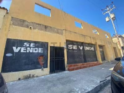 Terreno con bienhechurias de tres niveles Porlamar, Margarita - 5